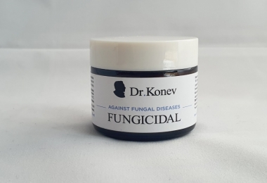  AGAINST FUNGAL DISEASES FUNGICIDAL